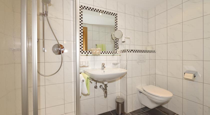 Hotel Garni Viktoria St Anton am Arlberg Værelse billede
