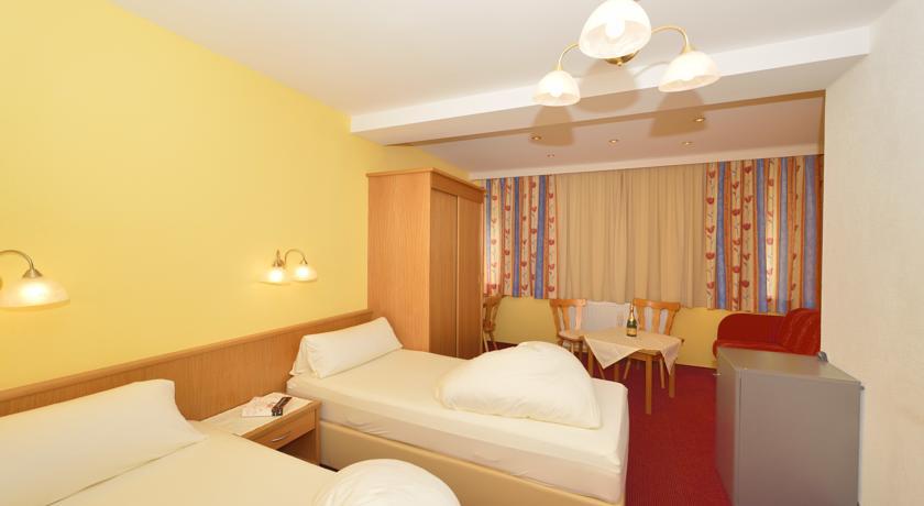 Hotel Garni Viktoria St Anton am Arlberg Værelse billede